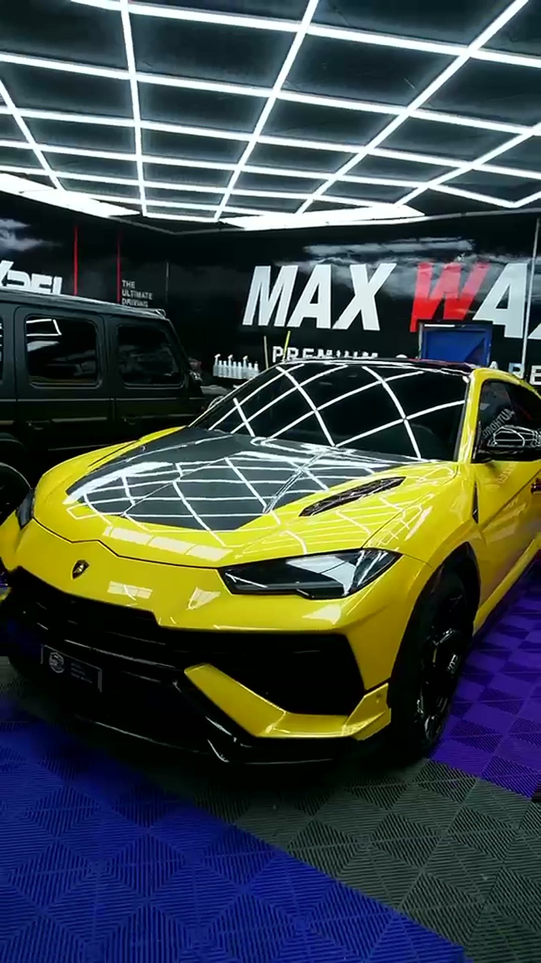 Lamborghini Urus Performante in the MAX WAX studio, Dubai